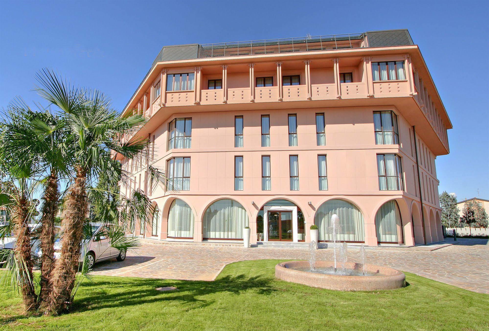 Hotel Habitat Giussano Extérieur photo